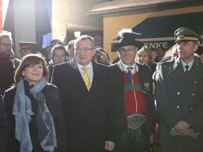 Landesüblicher Empfang in Kitzbühel 21.01.2016 I Bild 0